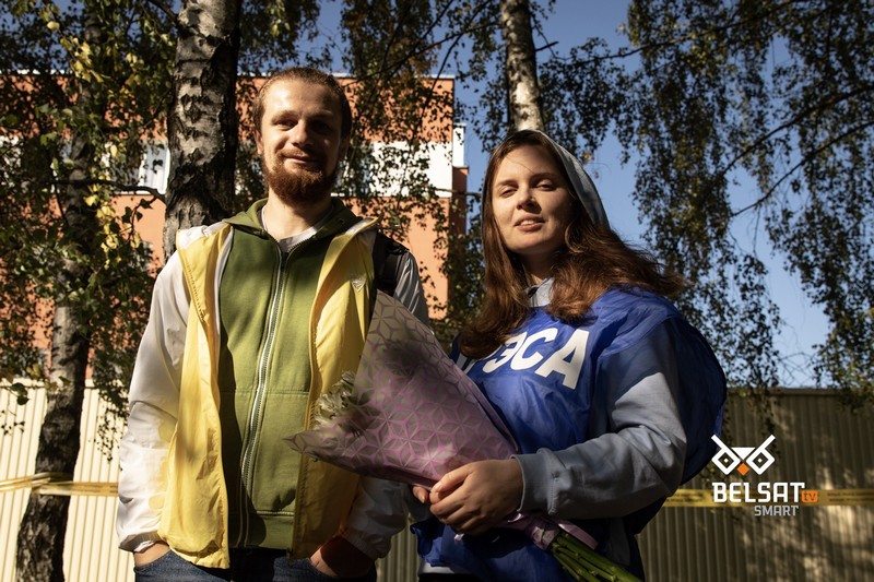 Журналісты «Белсату» выйшлі з ЦІП на Акресціна. Менск, Беларусь. 15 верасня 2020 г. Фота: Ірына Арахоўская / belsat.eu