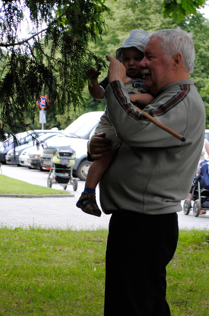 Станіслаў Пачобут з унукам Яраславам Станіслаў Пачобут з унукам Яраславам