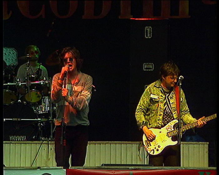 Deviation – пераможцы Басовішча. Кадры з рэпартажа “Рок па-беларуску” з VIII Фестываля музыкі Маладой Беларусі “Басовішча‘97” Deviation – пераможцы Басовішча. Кадры з рэпартажа “Рок па-беларуску” з VIII Фестываля музыкі Маладой Беларусі “Басовішча‘97”