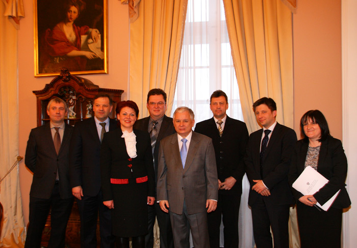 Дэлегацыя “Саюза палякаў на Беларусі” на прыёме ў Леха Качынскага, 2010 г. Дэлегацыя “Саюза палякаў на Беларусі” на прыёме ў Леха Качынскага, 2010 г.