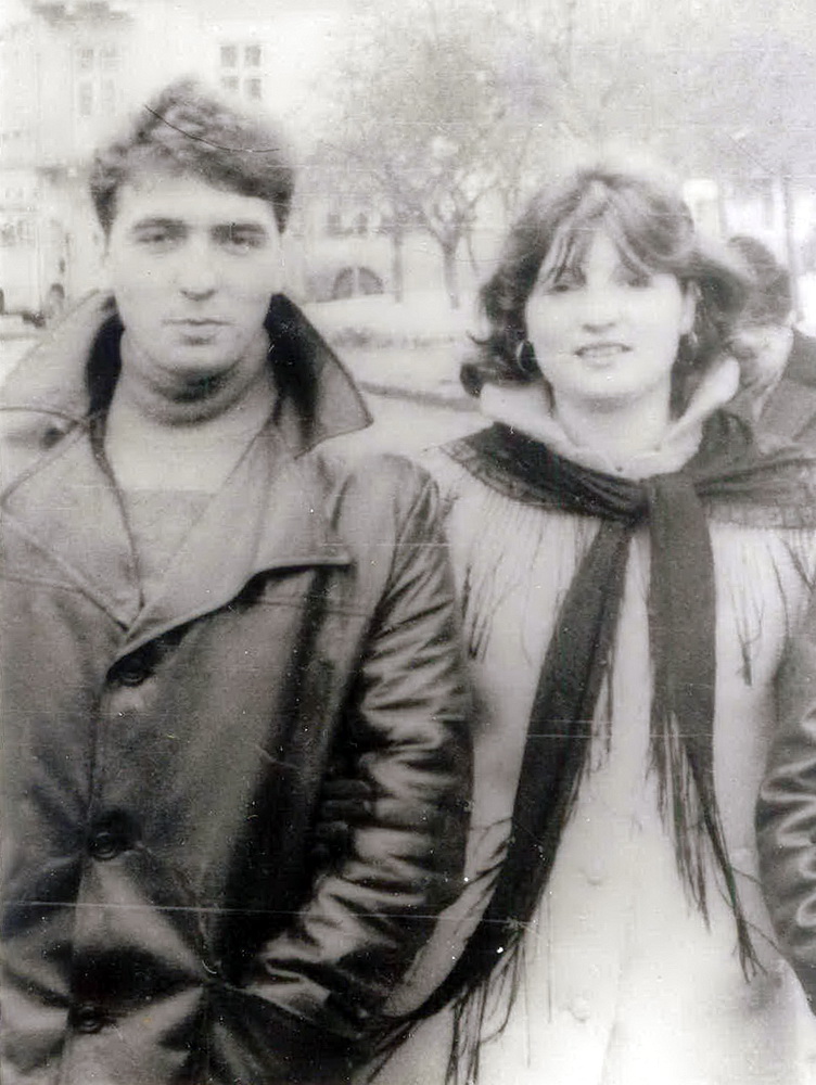 З сястрой Святланай у часе навучання ў Львове