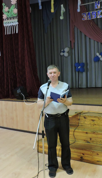 Выступае Віктар Пінігін