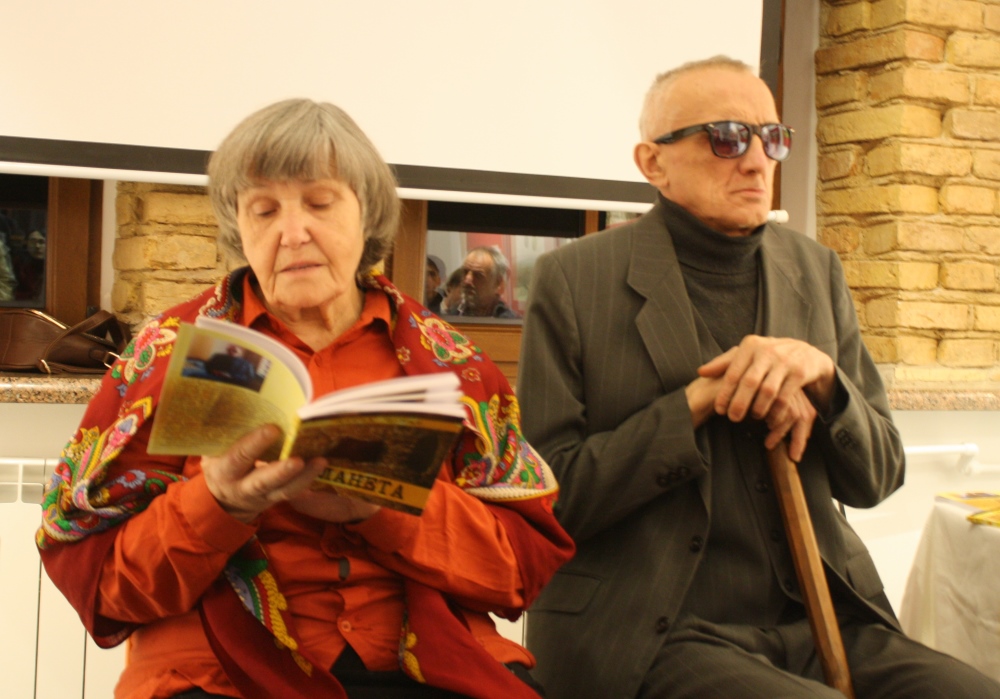 Паэтка Данута Бічэль і пісьменнік Алесь Чобат