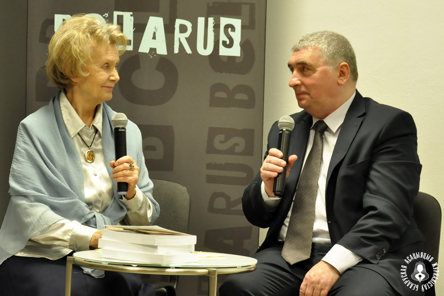 Аляксандр Тамковіч прадставіў сваю кнігу “Мазаіка жыцця” Аляксандр Тамковіч прадставіў сваю кнігу “Мазаіка жыцця”