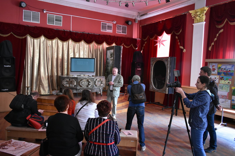 Сустрэча ў лялечным тэатры hato0514_8.jpg