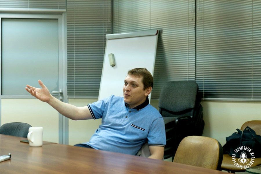 Праграмны дырэктар радыёстанцый "Юмор ФМ" і "Радыё Relax" Аляксандр Ажынскі Праграмны дырэктар радыёстанцый "Юмор ФМ" і "Радыё Relax" Аляксандр Ажынскі