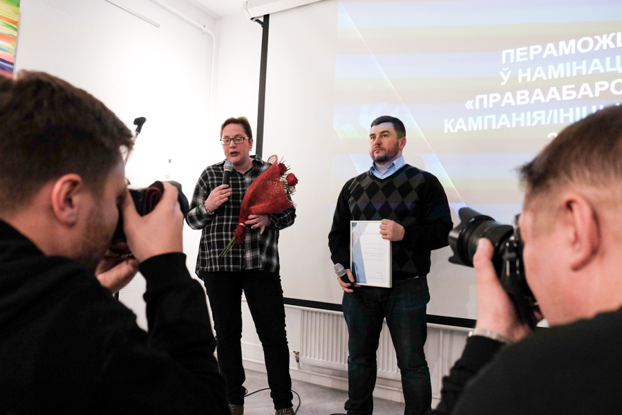 Представители кампании "Праваабаронцы супраць смяротнага пакарання ў Беларусі" Полина Степаненко и Андрей Полуда Главред БелаПАН Ирина Левшина — лауреат Правозащитной премии. Ирина Левшина, Татьяна Коровенкова, Александр Томкович, Ольга Смолянко, Татьяна Ревяко