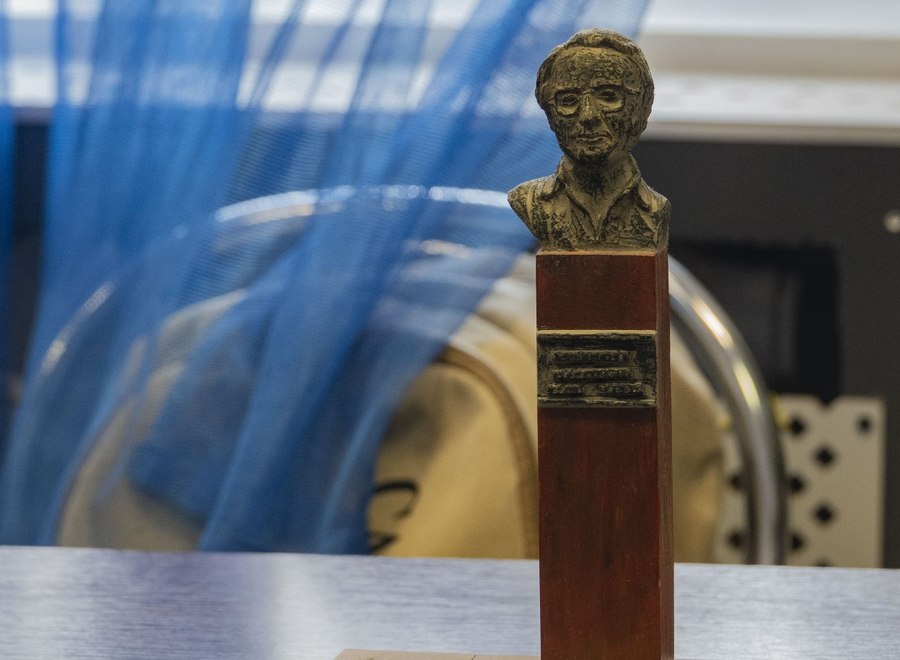 Макет бюста Адамовіча Макет бюста Адамовіча