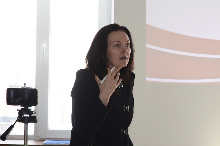 Эксперт у галіне партыпасіпатыўнага кіравання Таццяна Кузіна Эксперт у галіне партыпасіпатыўнага кіравання Таццяна Кузіна