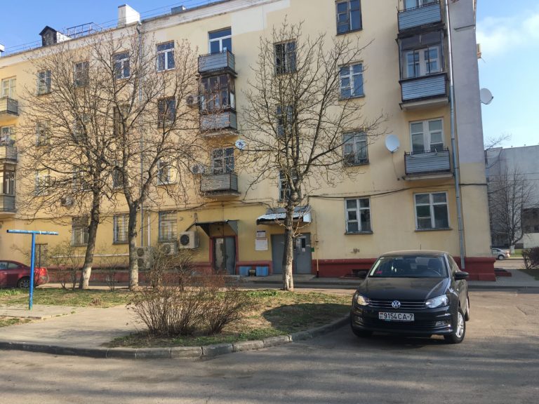 Двор, дзе месціцца офіс "Белсат". Фота: belsat.eu