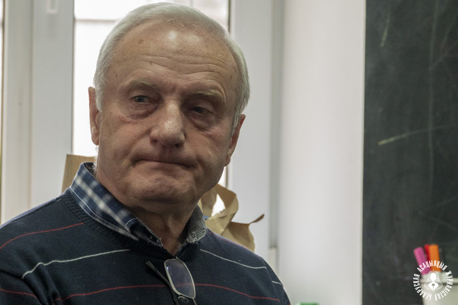 Эдуард Мельнікаў Эдуард Мельнікаў