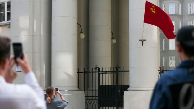 NurPhoto. Проходившие в Кракове съемки московских сцен фильма вызвали оживленный интерес жителей города NurPhoto. Проходившие в Кракове съемки московских сцен фильма вызвали оживленный интерес жителей города