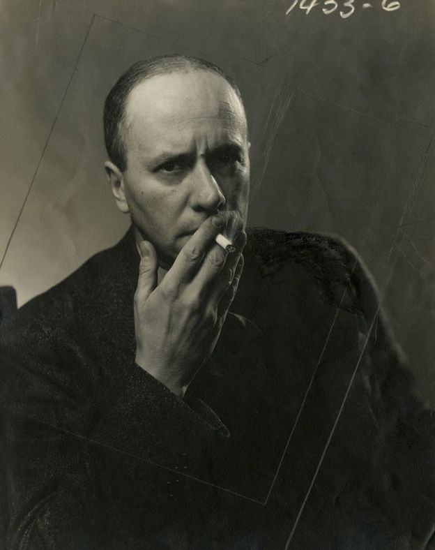 Edward Steichen. Идейное противостояние с покрывавшим преступления сталинского режима американским журналистом Уолтером Дюранти — главная интрига фильма "Мистер Джонс" Edward Steichen. Идейное противостояние с покрывавшим преступления сталинского режима американским журналистом Уолтером Дюранти — главная интрига фильма "Мистер Джонс"