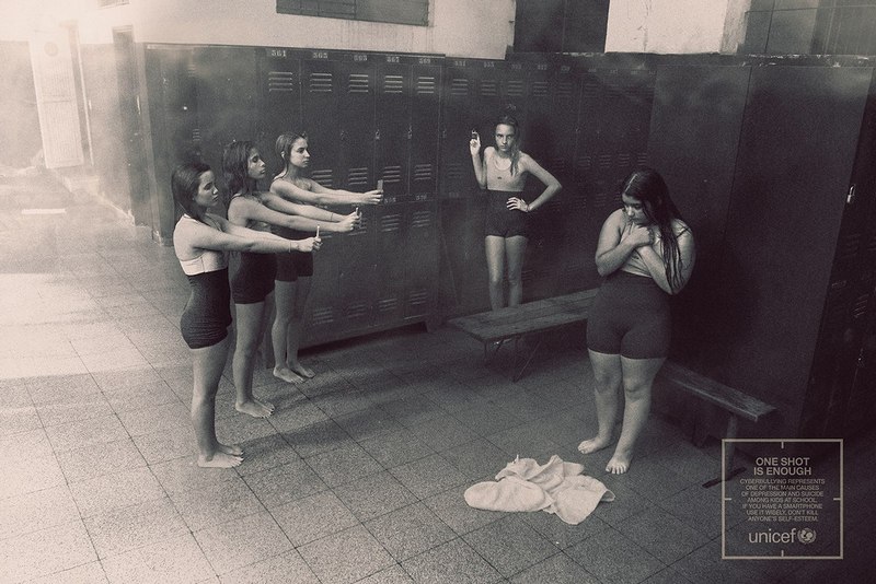 плакат ЮНІСЭФ