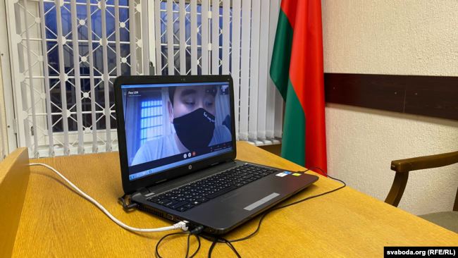 Максім Лаўрэцкі сьведчыць у судзе