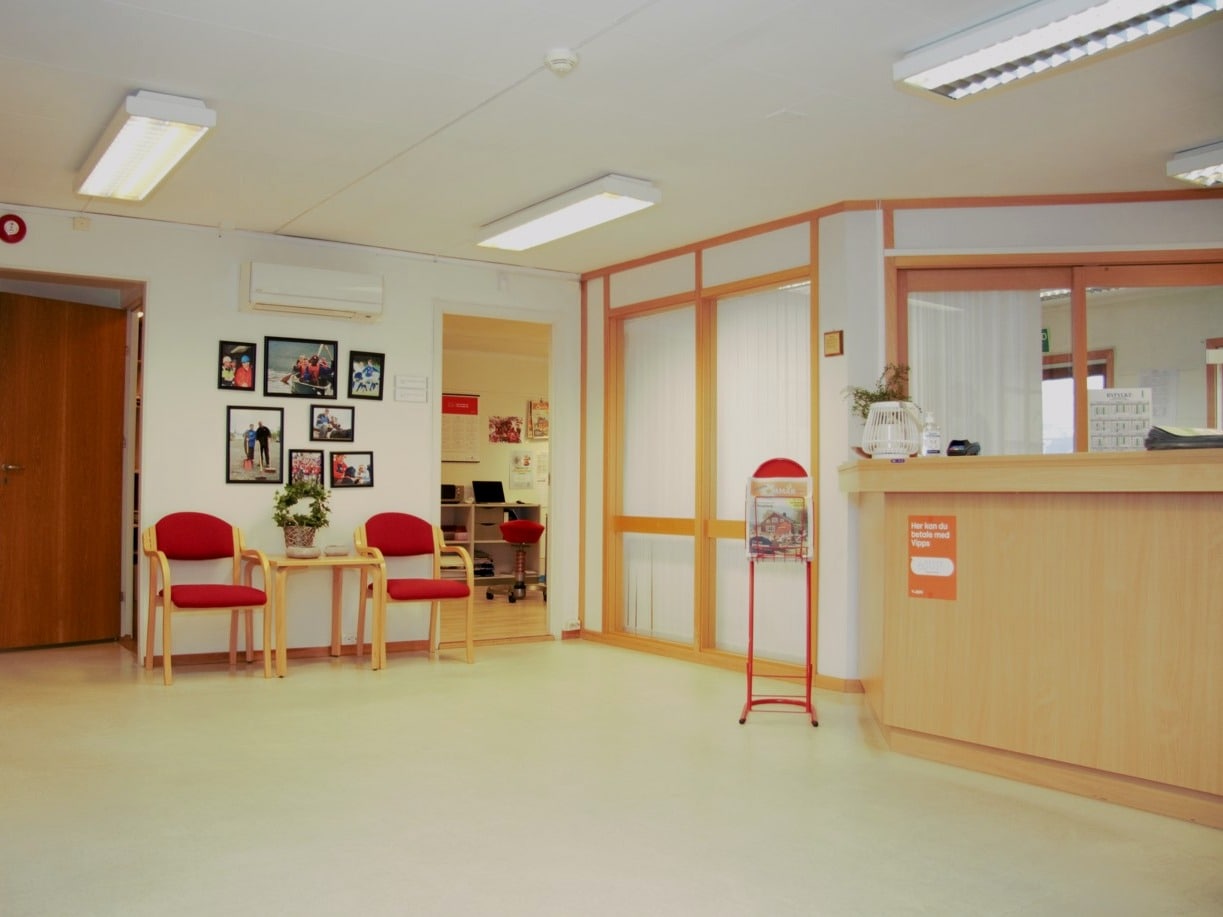 Комната, в которую попадают посетители, придя в редакцию. Фото автора