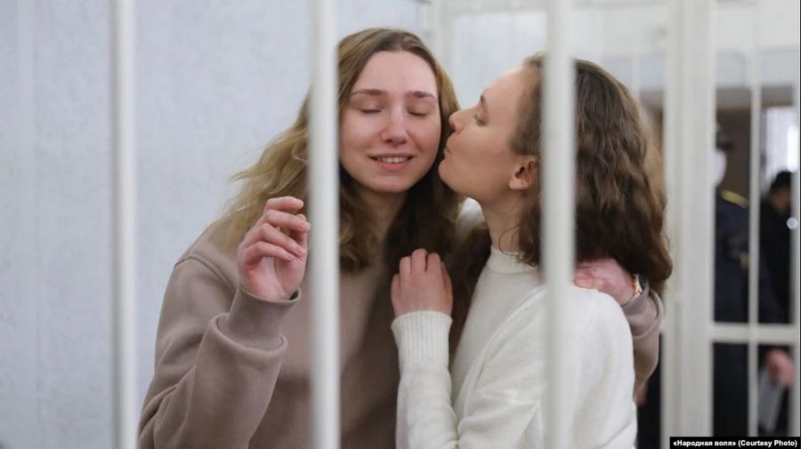Кацярына Андрэева і Дар'я Чульцова ў судзе 18 лютага