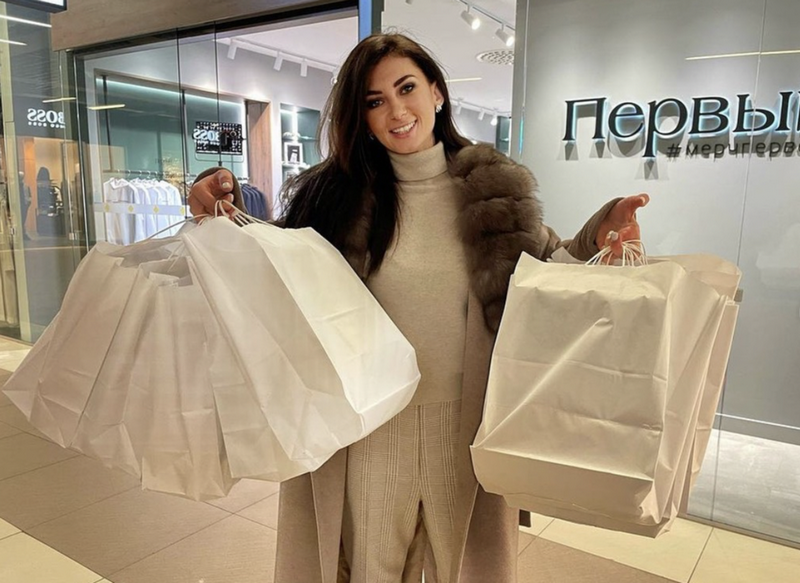 Доказ вернасці — набыццё тавараў у краме мерчу Лукашэнкі. Фота: інстаграм Лебедзевай