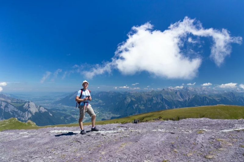 Дзмітрый Канановіч у гарах. Горы беларусу падабаюцца. Фота: асабісты альбом Дзмітрый Канановіч