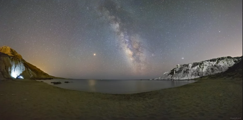 Астрапейзаж з Крыту. Марс над морам. Фота: Дзмітрый Канановіч з сайта astrobin.com