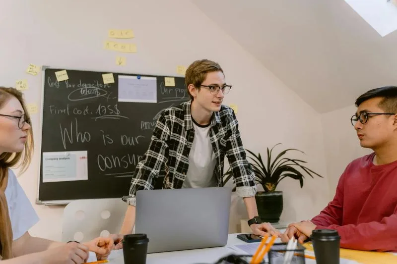 Ідэальнае супрацоўніцтва паміж медыямі і НДА: як яно выглядае?