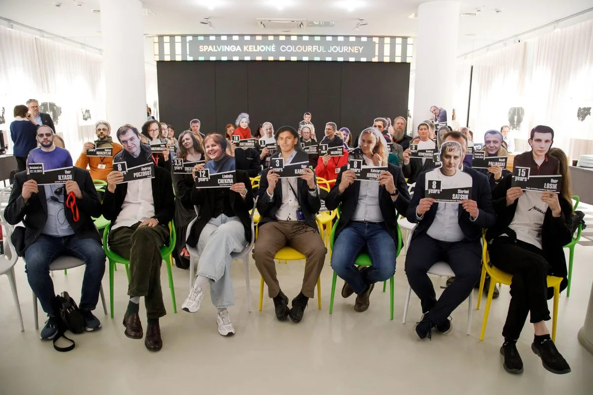 форум «Бяспека ва ўмовах небяспекі: як дзейнічаць журналістам і СМІ»