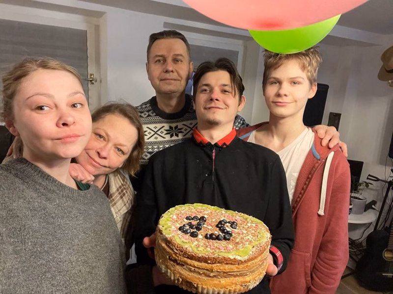 Андрей Бордухаев-Орёл с семьей