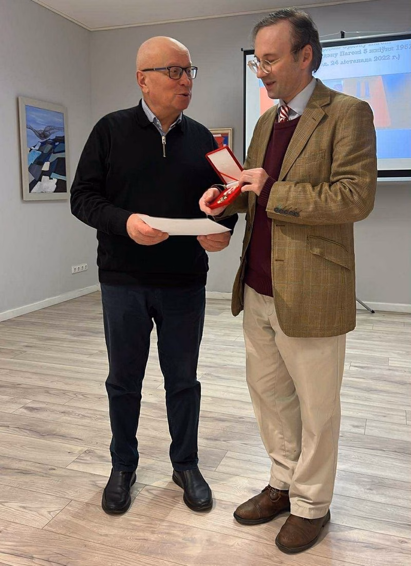 Медаль Ордэна Пагоні ўручылі Аляксандру Манцэвічу